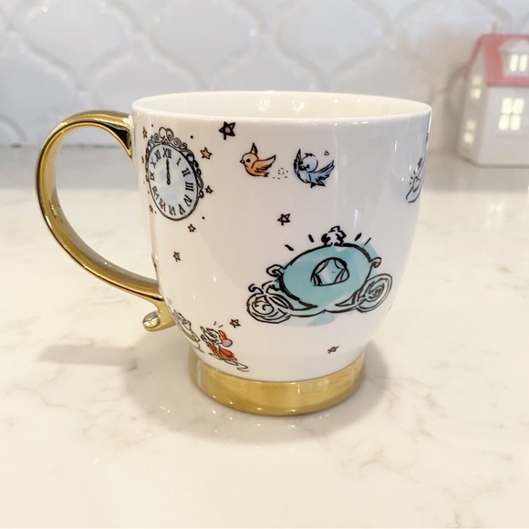 Cinderella Castle Mug Gold Handle - Picture 11 of 12